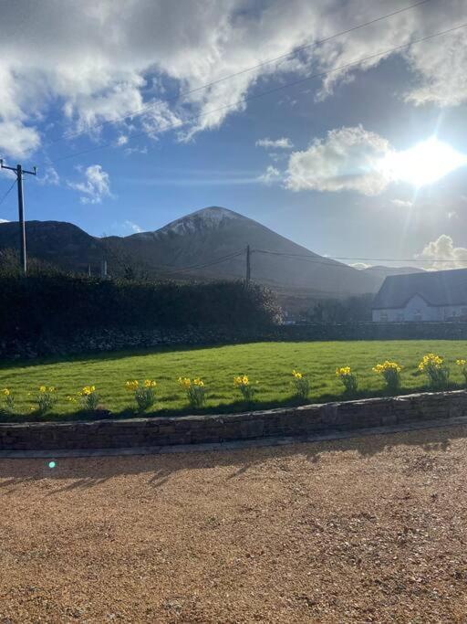 Modern Apartment At Croagh Patrick Westport Exterior foto