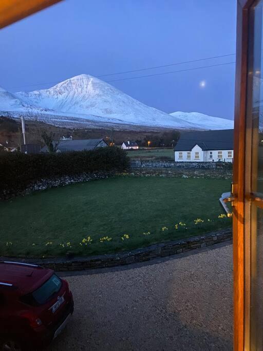 Modern Apartment At Croagh Patrick Westport Exterior foto